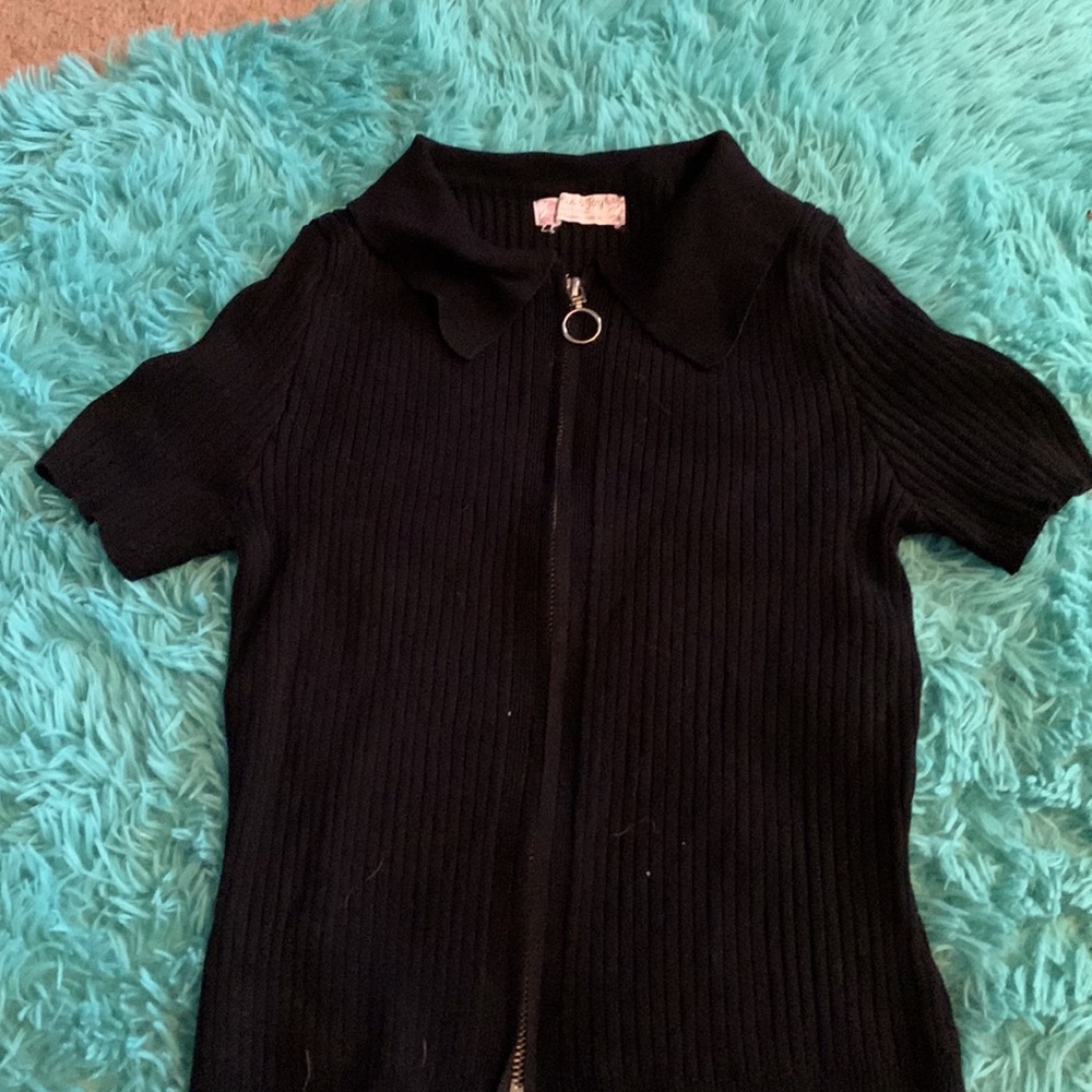 Black shirt